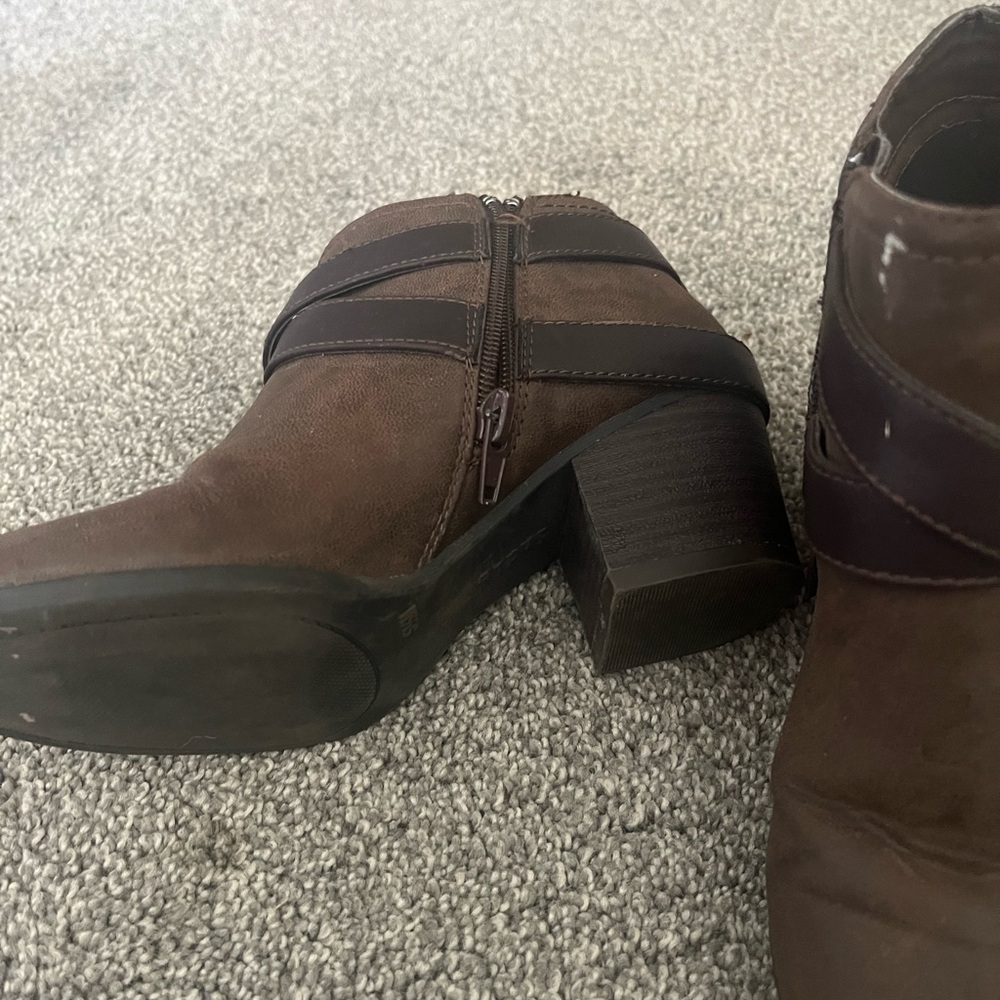 Booties - Picture 3 of 4